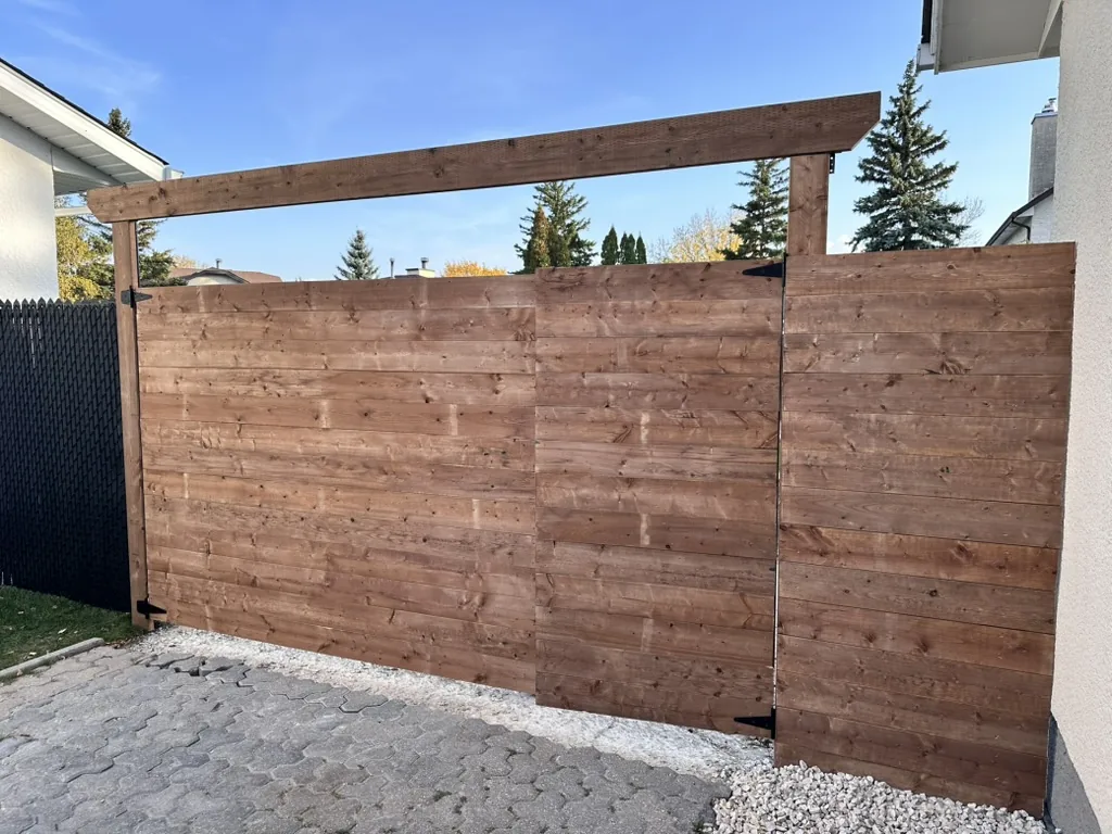 Horizontal board hybrid wood fence and gate